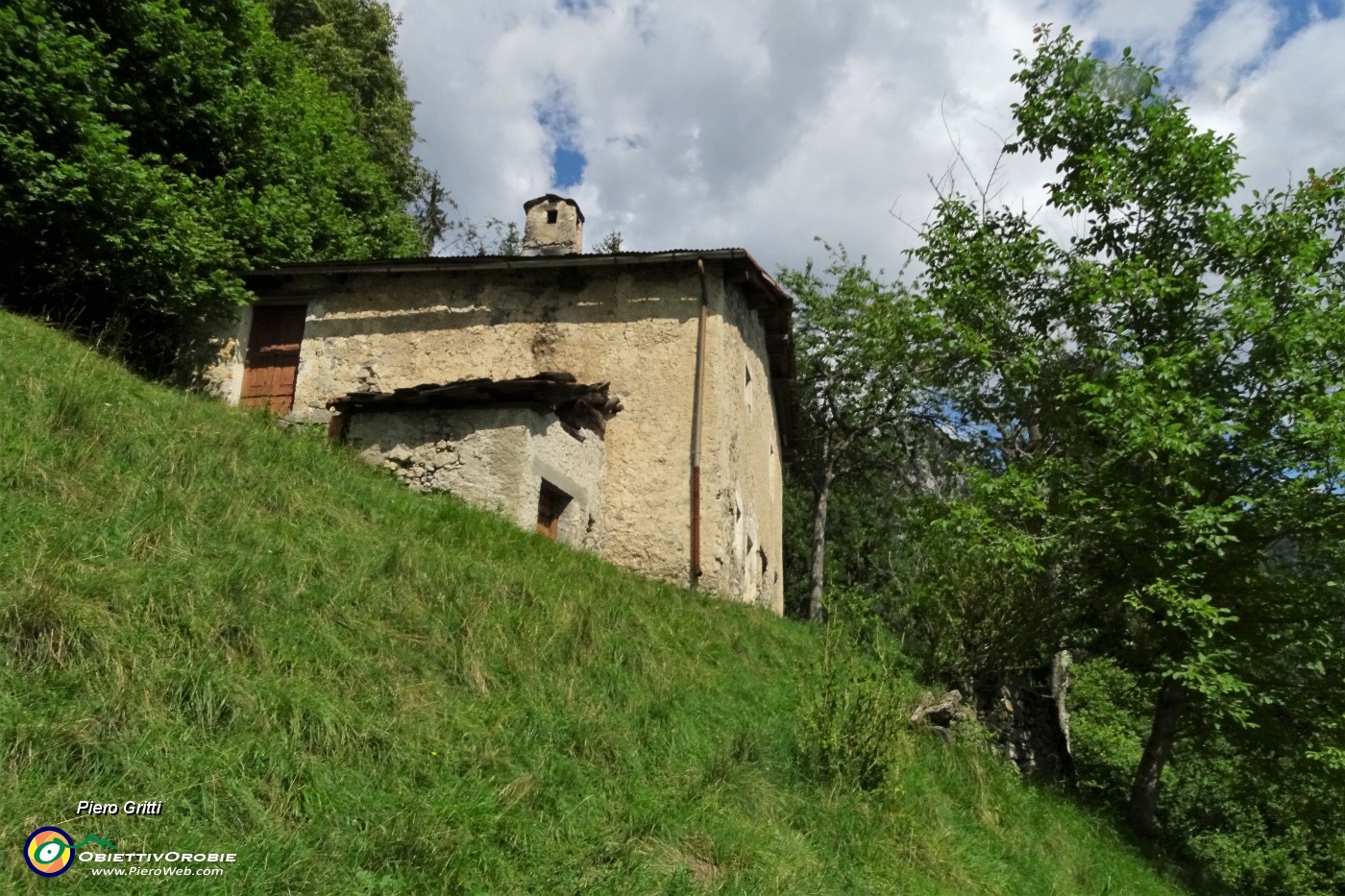 65 La prima delle Baite dei Prati di Pegherolo.JPG